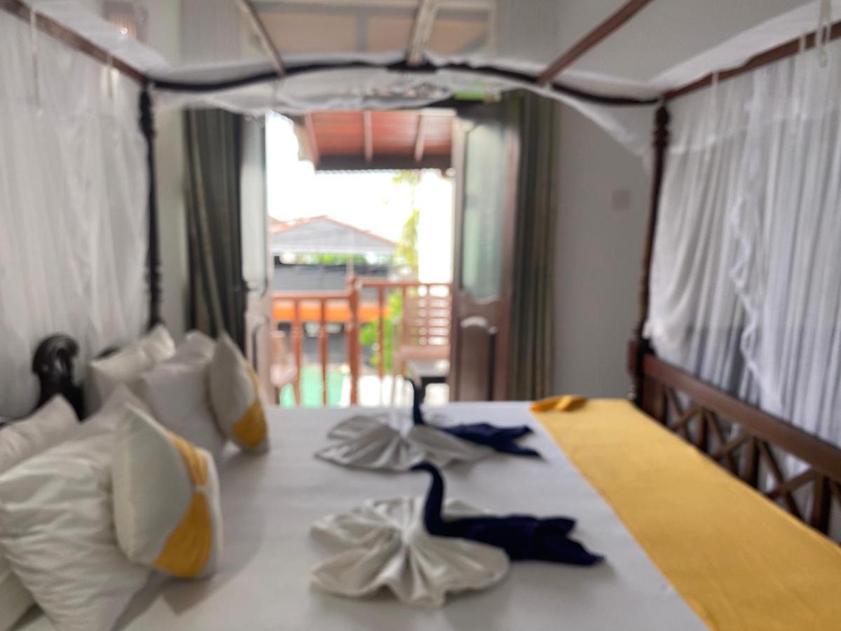 Flamingo Guest House 乌纳瓦图纳 外观 照片