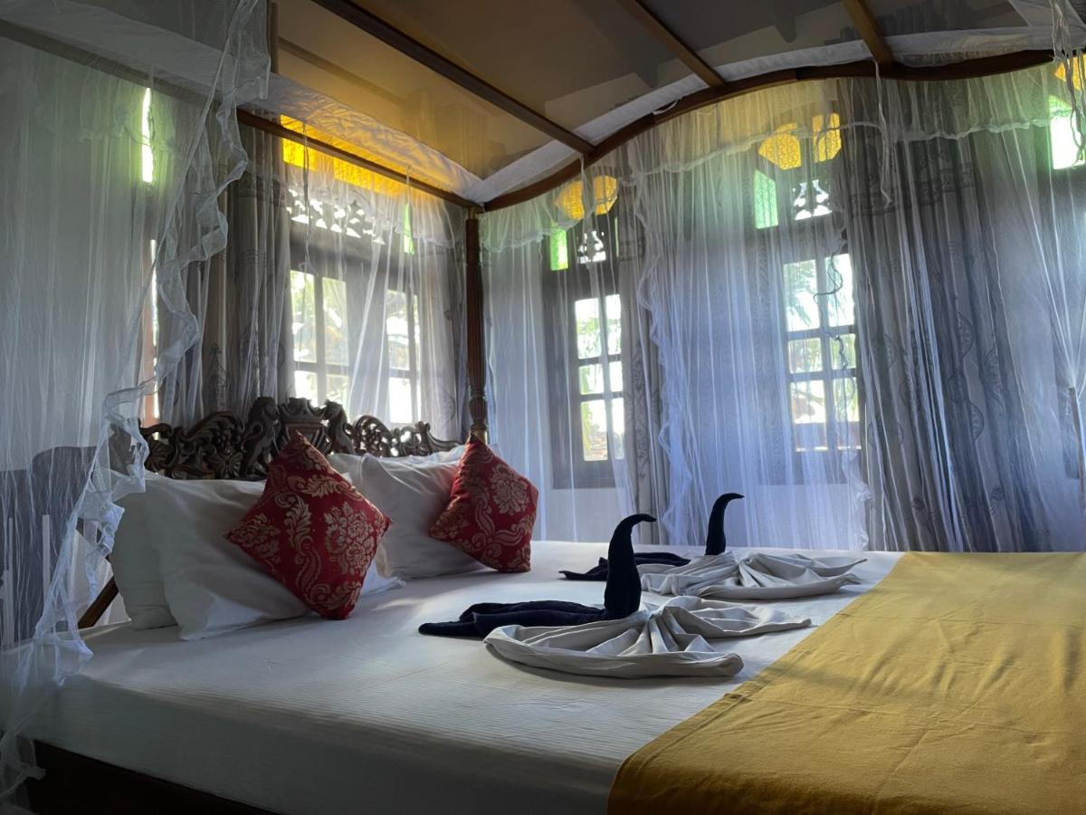 Flamingo Guest House 乌纳瓦图纳 外观 照片