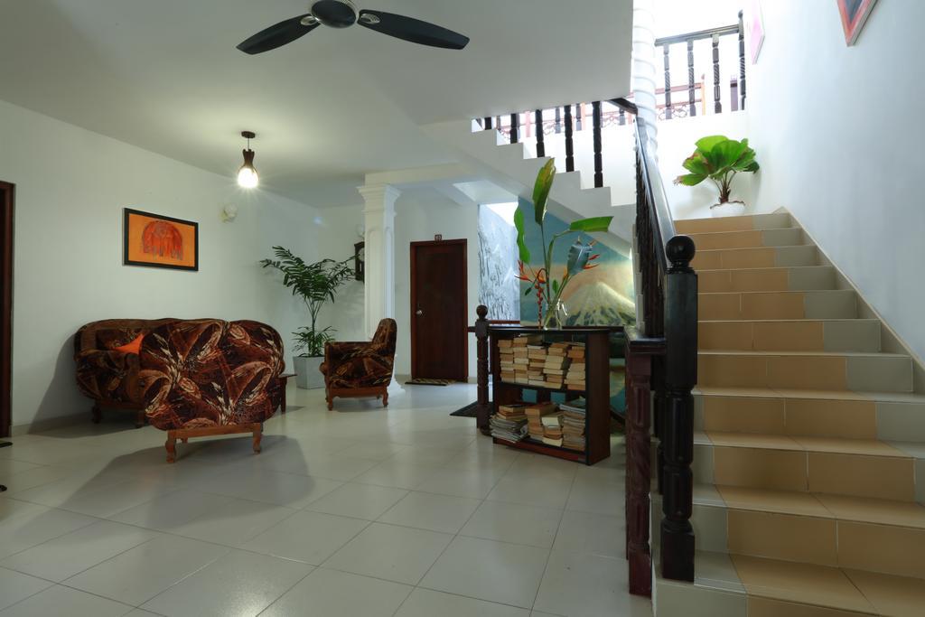 Flamingo Guest House 乌纳瓦图纳 外观 照片