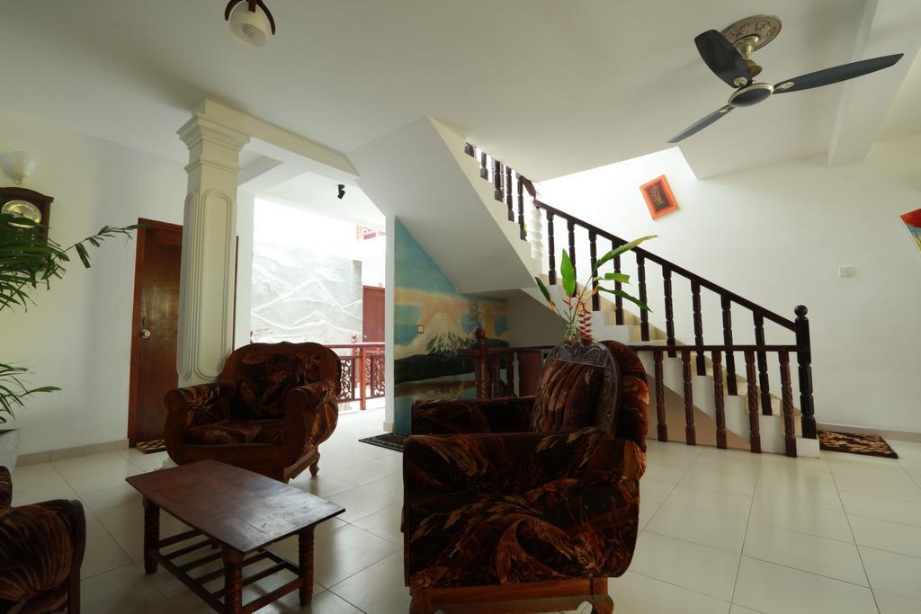 Flamingo Guest House 乌纳瓦图纳 外观 照片