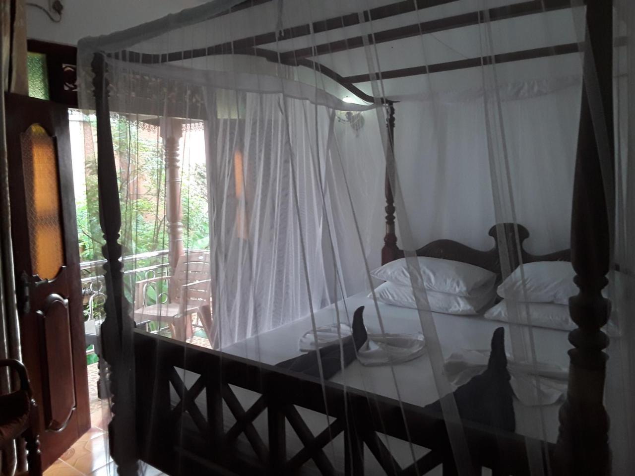 Flamingo Guest House 乌纳瓦图纳 外观 照片